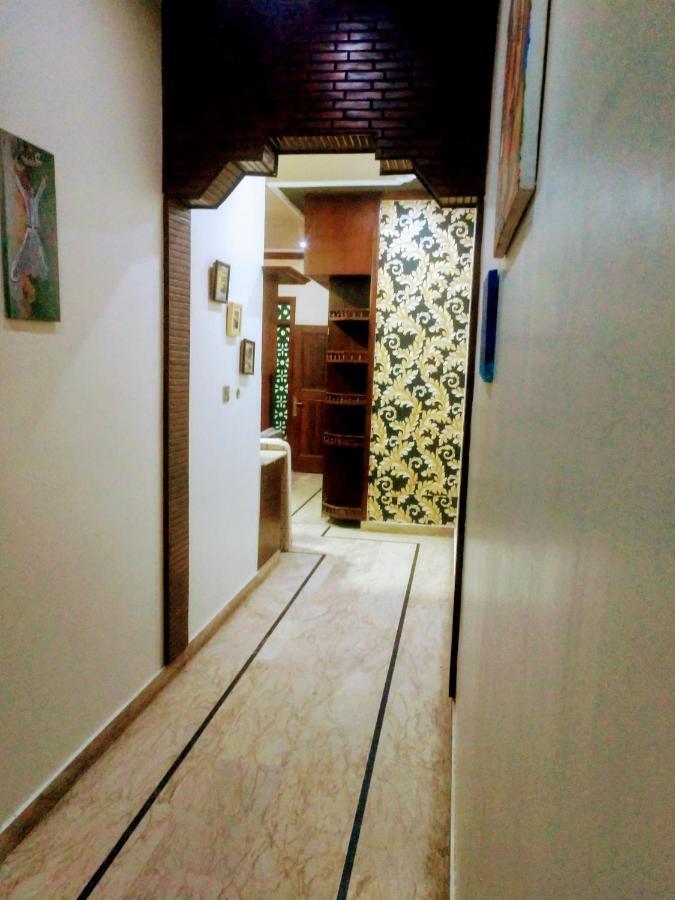 Luxury Living Rooms Near Agha Khan, Millennium, Nueplex Carachi Exterior foto