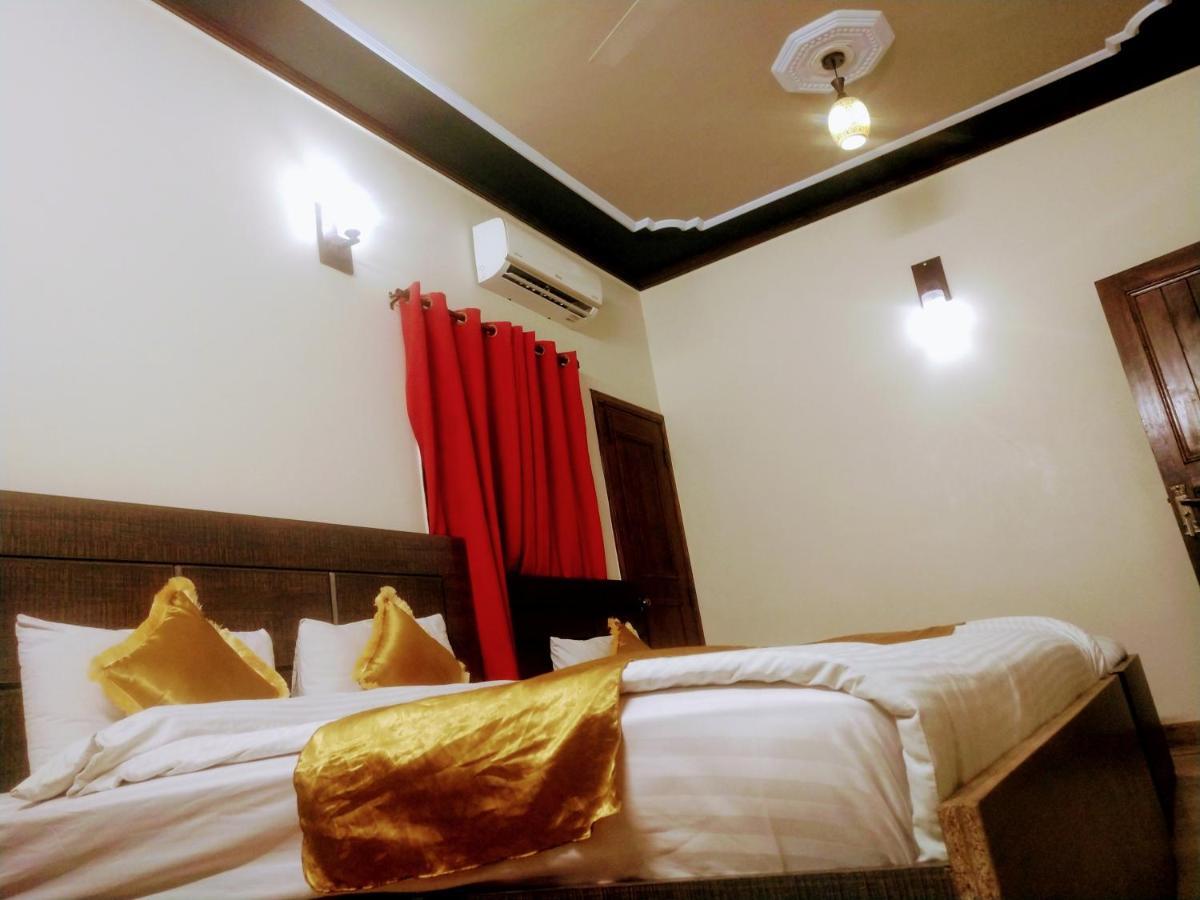 Luxury Living Rooms Near Agha Khan, Millennium, Nueplex Carachi Exterior foto